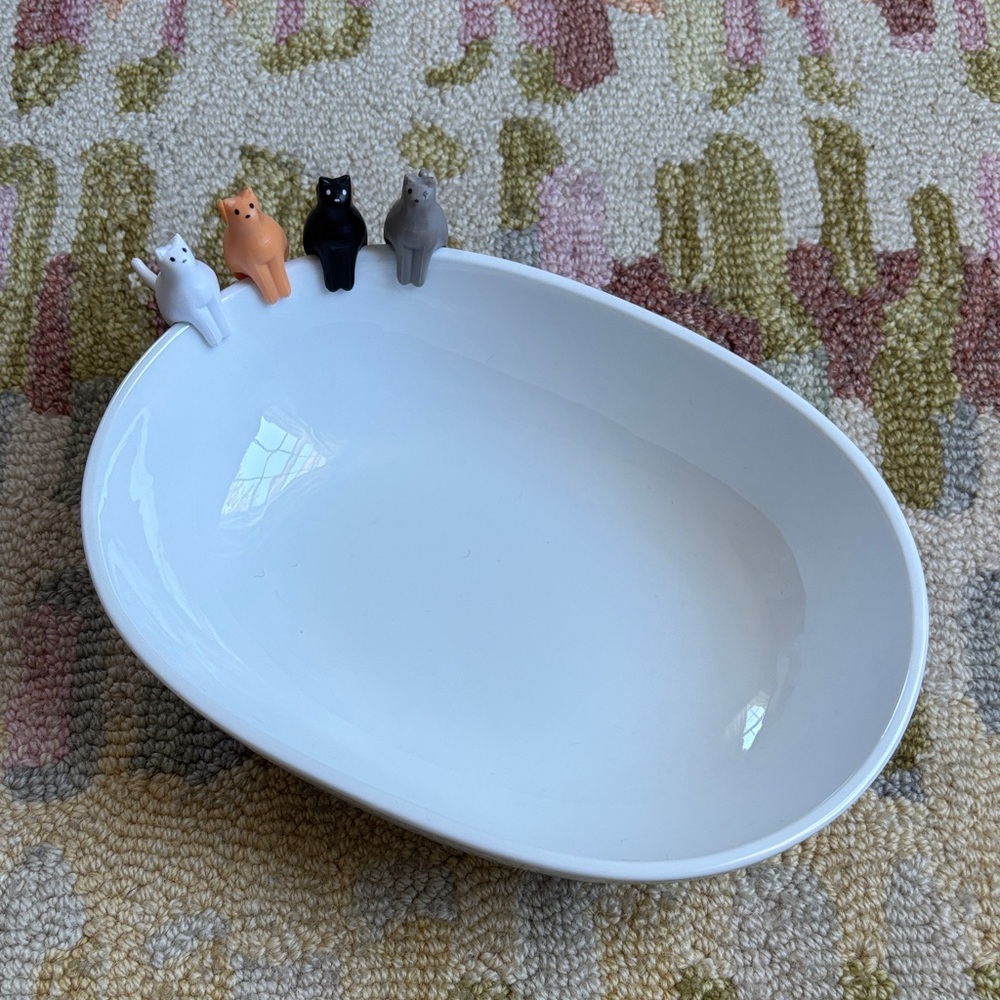 Aaron Probyn x Crate&Barrel White Ceramic serving dish EUC